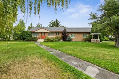 901 Pennsylvania Ave, Deer Lodge, MT 59722
