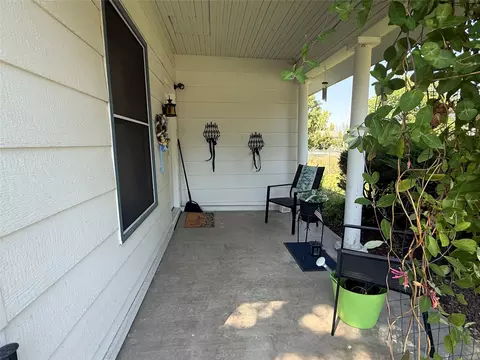 Exterior - 301 3rd Ave, Saint Ignatius, MT 59865 photo 4 of 8