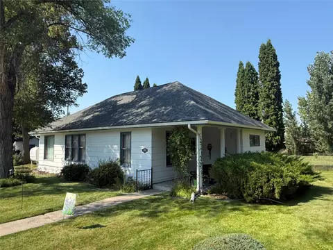 Exterior - 301 3rd Ave, Saint Ignatius, MT 59865 photo 2 of 8