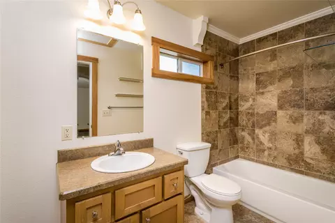 Bath - 802 4th Ave E, Polson, MT 59860 photo 3 of 3