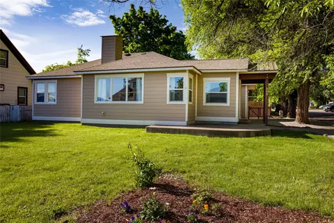 Exterior - 802 4th Ave E, Polson, MT 59860 photo 5 of 22
