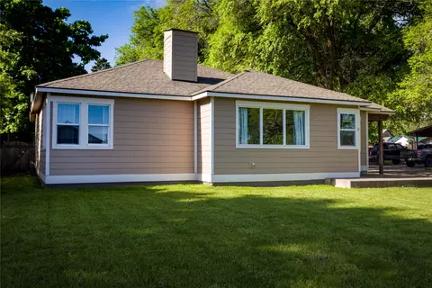 Exterior - 802 4th Ave E, Polson, MT 59860 photo 3 of 22