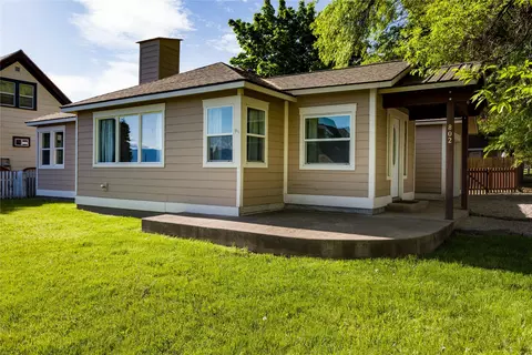 Exterior - 802 4th Ave E, Polson, MT 59860 photo 6 of 22