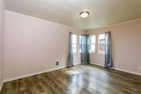 Living - 802 4th Ave E, Polson, MT 59860 photo 7 of 10