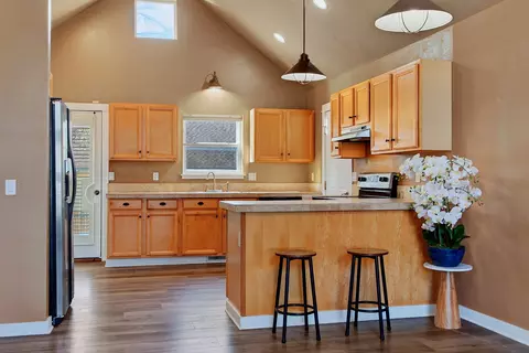 Kitchen - 214 Stage Ridge Rd, Bigfork, MT 59911 photo 4 of 5
