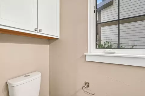 Bath - 3083 Lori Ln, Bozeman, MT 59718 photo 2 of 9