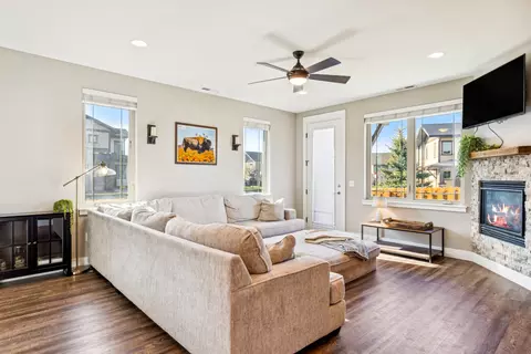 Living - 3095 Lori Ln, Bozeman, MT 59718 photo 3 of 4