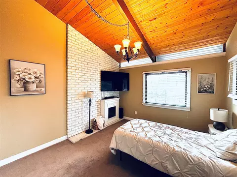 Bedroom - 2 Hole In The Wall Rd, Clancy, MT 59634 photo 1 of 9