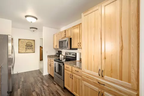 Kitchen - 520 23rd St NE, Black Eagle, MT 59414 photo 2 of 4