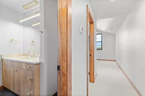 Entry Way - 404 Jefferson St, Kalispell, MT 59901 photo 3 of 5
