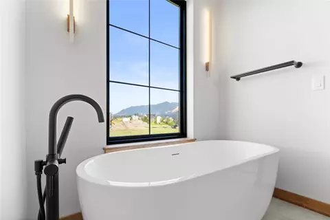 Bath - 404 Jefferson St, Kalispell, MT 59901 photo 10 of 10