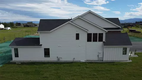 Exterior - 404 Jefferson St, Kalispell, MT 59901 photo 4 of 8