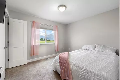 Bedroom - 601 Ruby Ct, Stevensville, MT 59870 photo 5 of 9