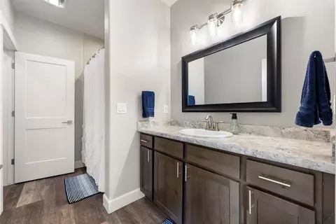 Bath - 601 Ruby Ct, Stevensville, MT 59870 photo 1 of 4