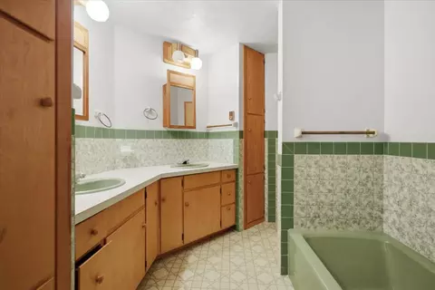 Bath - 30 Schaub Rd, Trego, MT 59934 photo 1 of 4