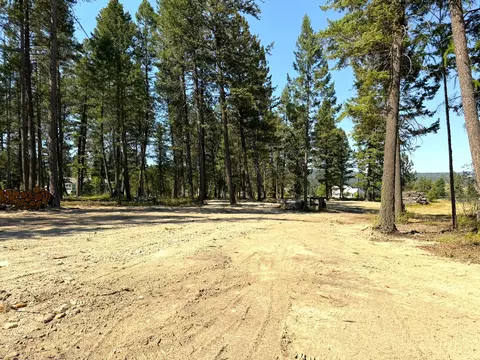 230 Cottage Ln, Kila, MT 59920