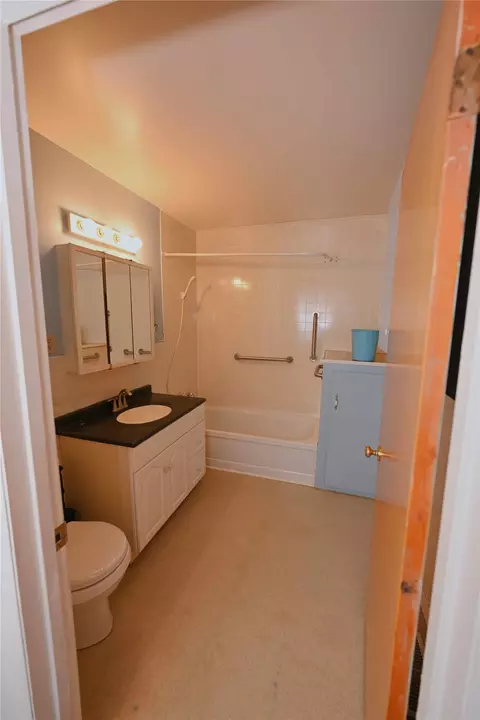 Bath - 22 Conifer Rd, Libby, MT 59923 photo 1 of 7