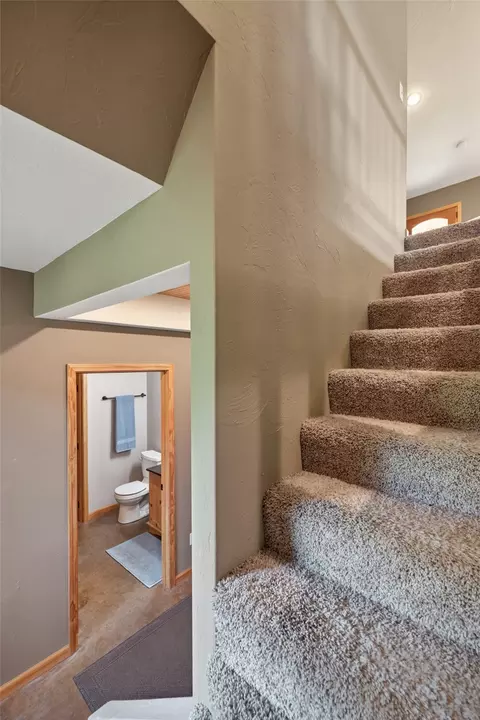 Entry Way - 136 Travis Creek Rd, Clancy, MT 59634 photo 3 of 5