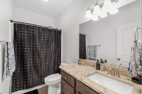 Bath - 401 13th St, Belgrade, MT 59714 photo 1 of 2