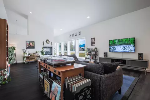Living - 308 E 3rd Ave E, Boulder, MT 59632 photo 6 of 12