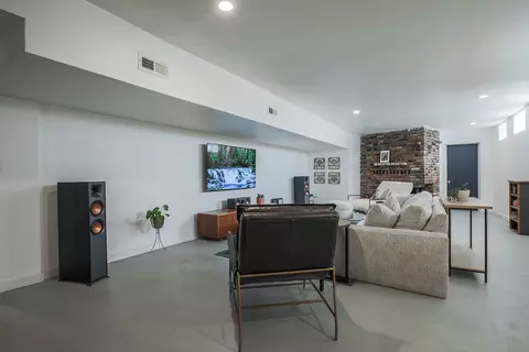 Living - 308 E 3rd Ave E, Boulder, MT 59632 photo 8 of 12