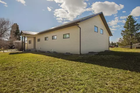 Exterior - 308 E 3rd Ave E, Boulder, MT 59632 photo 3 of 7