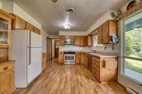 Kitchen - 189 Bunkhouse Rd, Darby, MT 59829 photo 2 of 6
