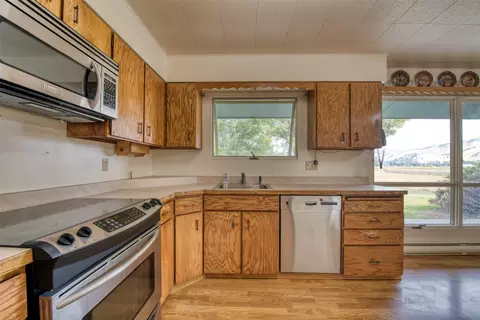 Kitchen - 189 Bunkhouse Rd, Darby, MT 59829 photo 6 of 6