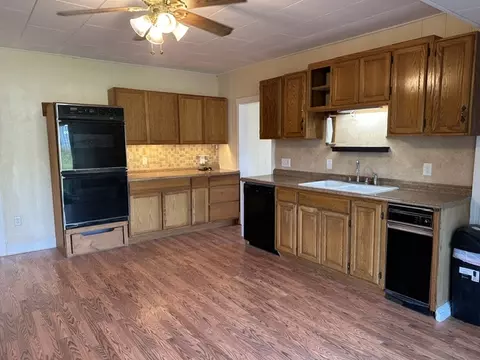 Kitchen - 312 E 1st St, Corvallis, MT 59828 photo 2 of 4