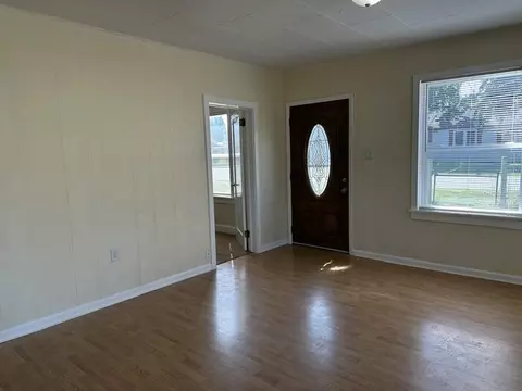 Living - 312 E 1st St, Corvallis, MT 59828 photo 5 of 5