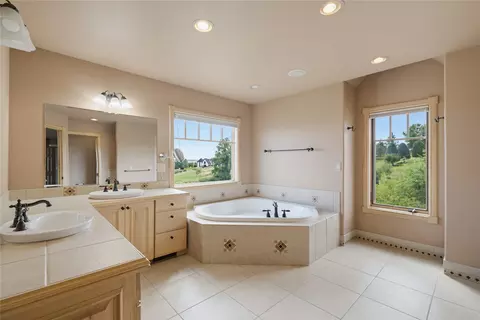 Bath - 89 Spring Tree Rd, Great Falls, MT 59404 photo 1 of 4