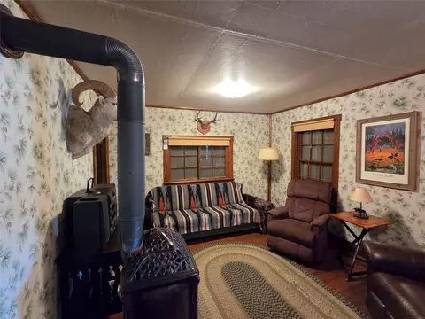 Living - 9268 Beaver Willow Rd, Augusta, MT 59410 photo 2 of 4