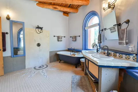 Bath - 37 Cox Ln, Whitehall, MT 59759 photo 1 of 4