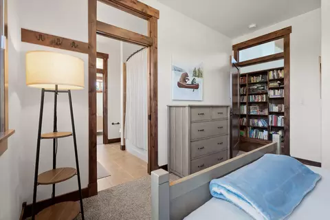 Bedroom - 36 Gray Hawk Ct, Kalispell, MT 59901 photo 5 of 6