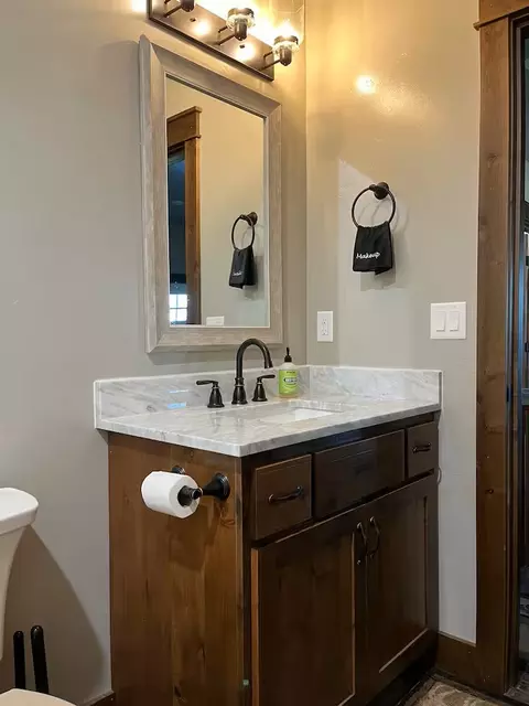 Bath - 1452 15th Ave E, Polson, MT 59860 photo 7 of 7