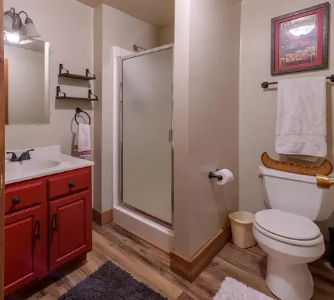 Bath - 4332 Grave Creek Rd, Eureka, MT 59917 photo 7 of 8