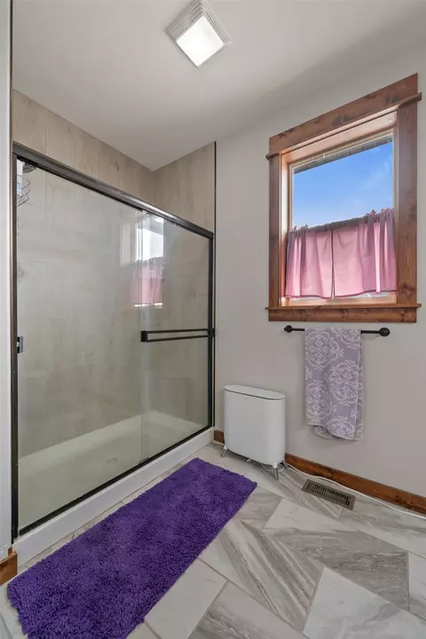 Bath - 56 Wheatland Meadows Dr, Three Forks, MT 59752 photo 4 of 6