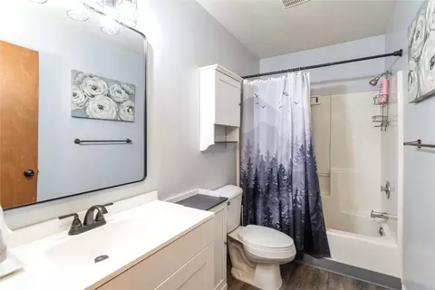 Bath - 130 Alpine Dr, Bigfork, MT 59911 photo 1 of 2