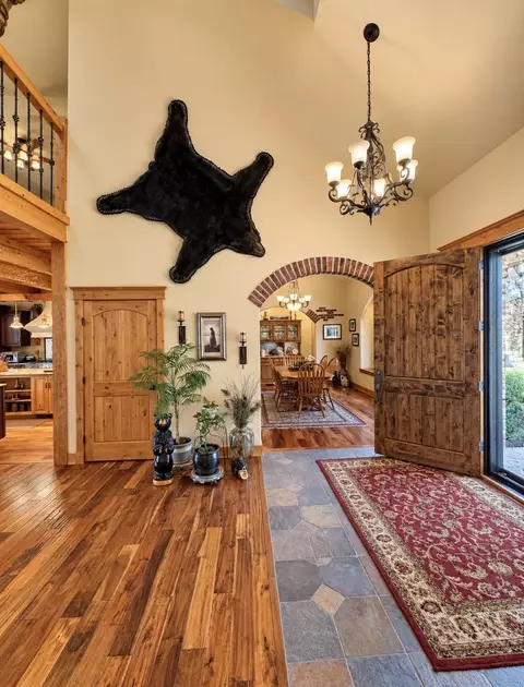Entry Way - 84 Cherry Creek Bluff Rd, Libby, MT 59923 photo 3 of 7