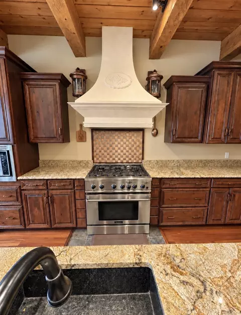Kitchen - 84 Cherry Creek Bluff Rd, Libby, MT 59923 photo 2 of 9