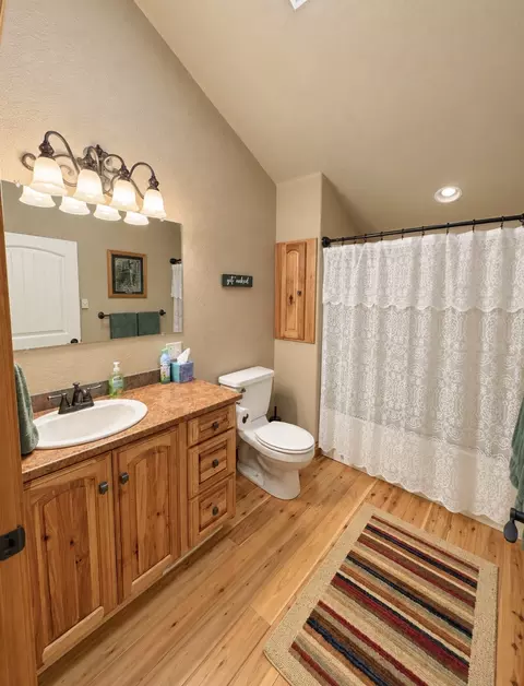 Bath - 84 Cherry Creek Bluff Rd, Libby, MT 59923 photo 2 of 5