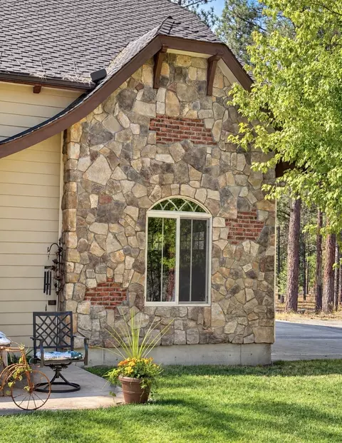 Exterior - 84 Cherry Creek Bluff Rd, Libby, MT 59923 photo 4 of 16