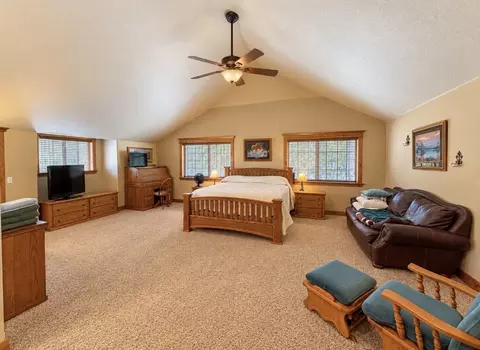 Bedroom - 84 Cherry Creek Bluff Rd, Libby, MT 59923 photo 1 of 6