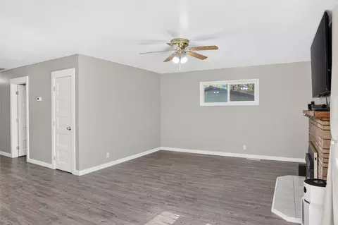 Living - 89 N Kearney Ave, Libby, MT 59923 photo 2 of 3