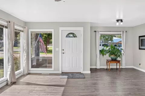 Entry Way - 89 N Kearney Ave, Libby, MT 59923 photo 1 of 2
