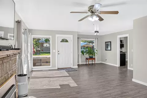 Living - 89 N Kearney Ave, Libby, MT 59923 photo 3 of 3
