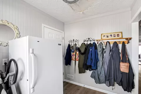 Entry Way - 117 Front St, Cascade, MT 59421 photo 2 of 2
