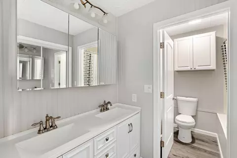 Bath - 117 Front St, Cascade, MT 59421 photo 1 of 4