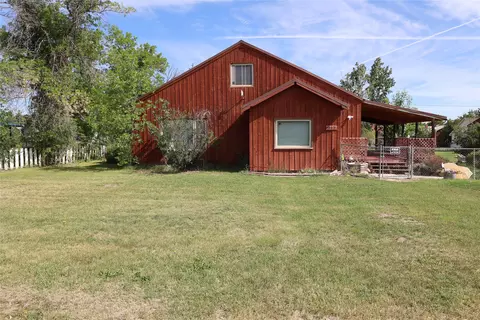 317 Choteau Avenue Ave, Valier, MT 59486