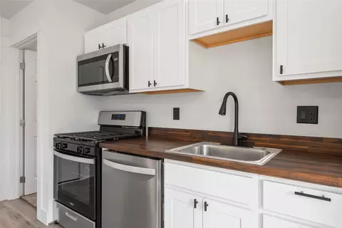Kitchen - 207 S 3rd St, Hamilton, MT 59840 photo 6 of 6